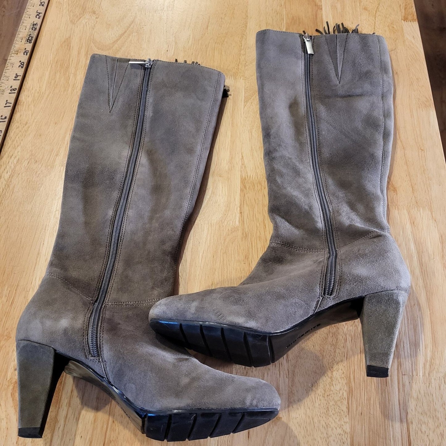 Bandalino Gray Suede Leather Tassel Boots 2 in Heel Slip Resistant 9.5