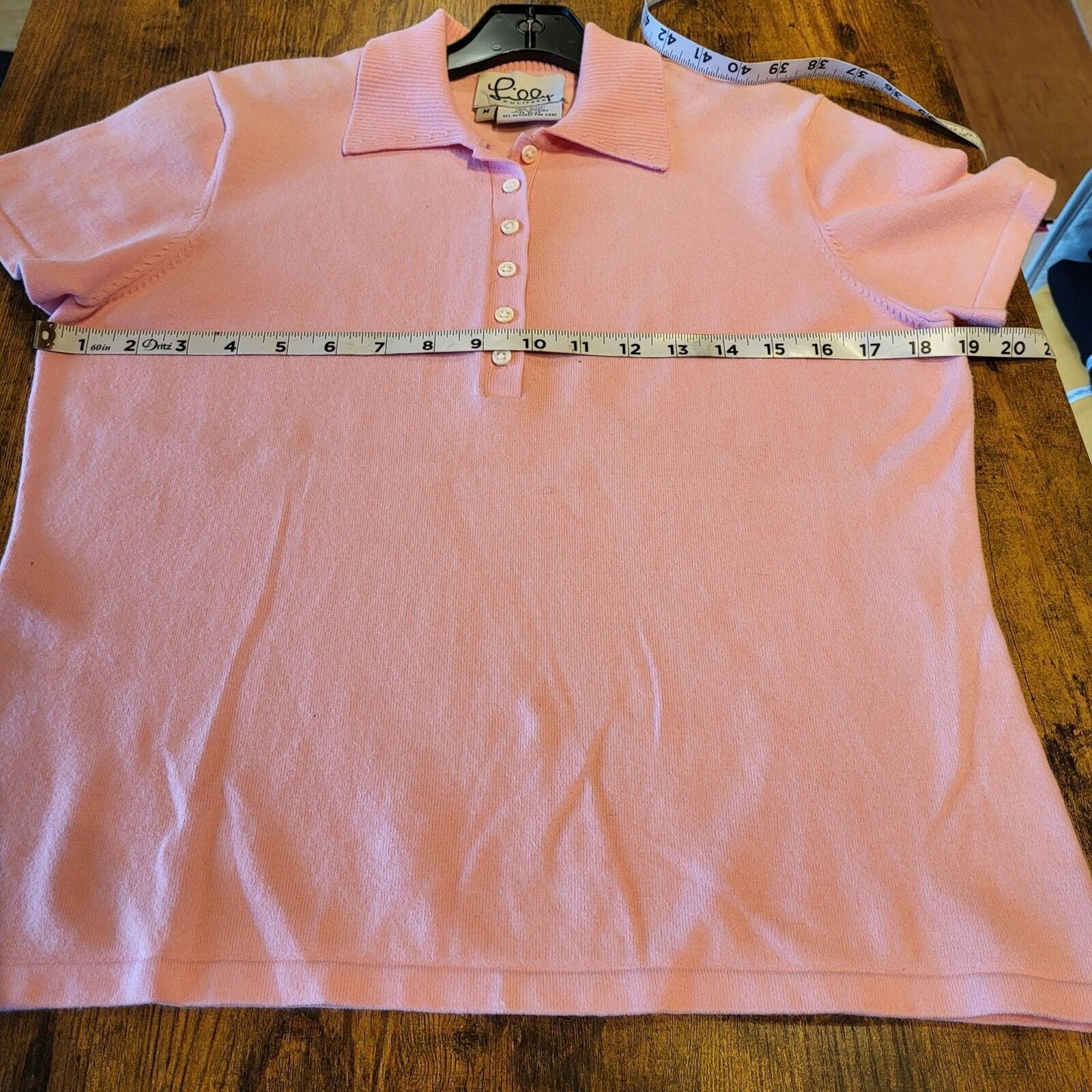 Lilly Pulitzer Pink Cotton Golf Polo Size Medium Collared Stretch Button 19" P2P