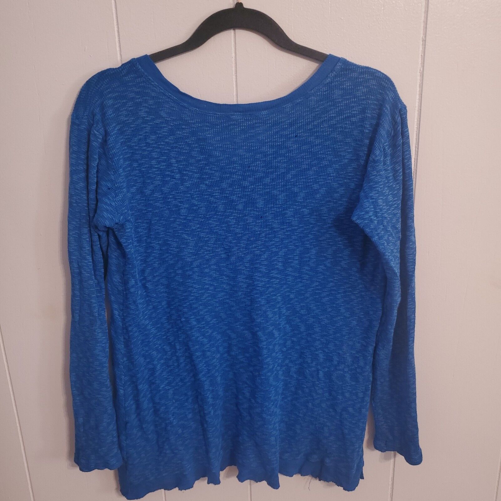 Anthropologie Left of Center Womens top XS Ruffle hem long sleeve Blue(see Hole)