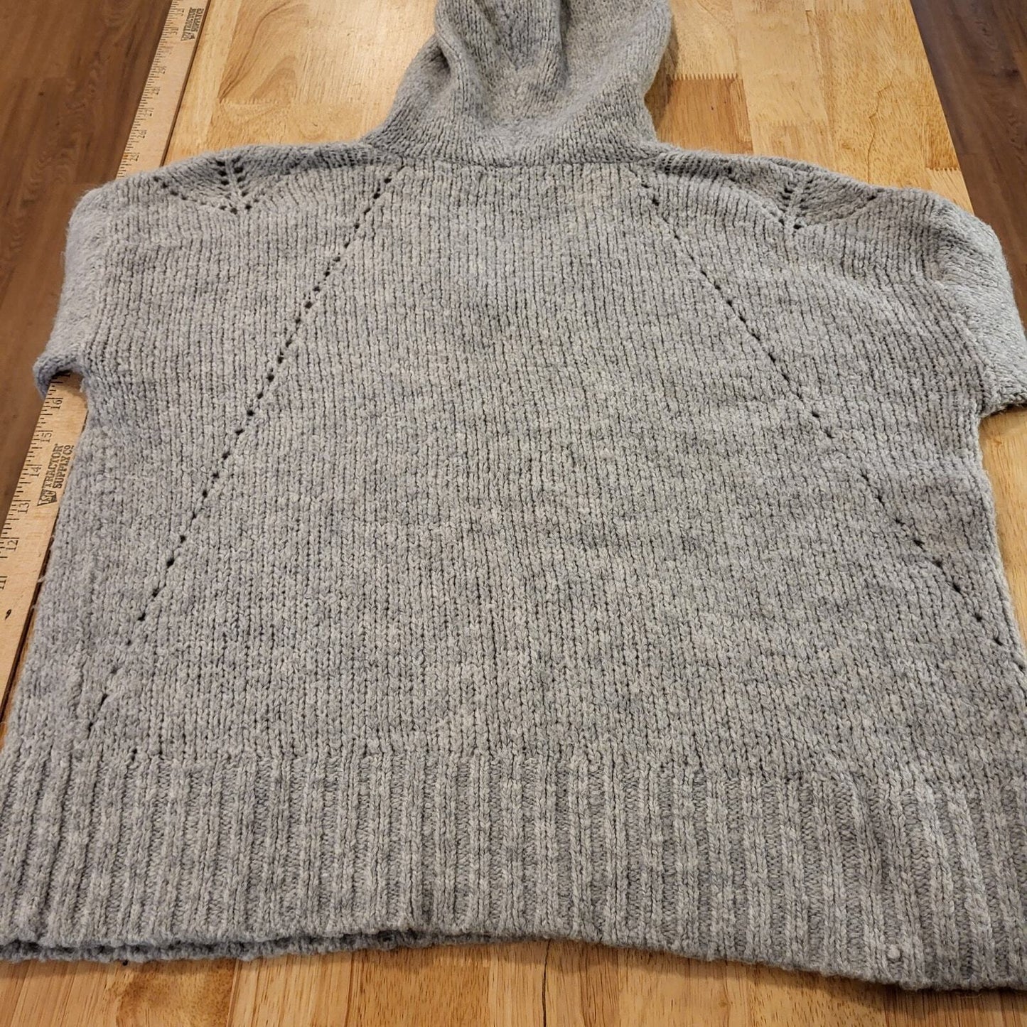 American Eagle Jegging Fit Small Gray Pullover Hooded Sweater Knit Detail