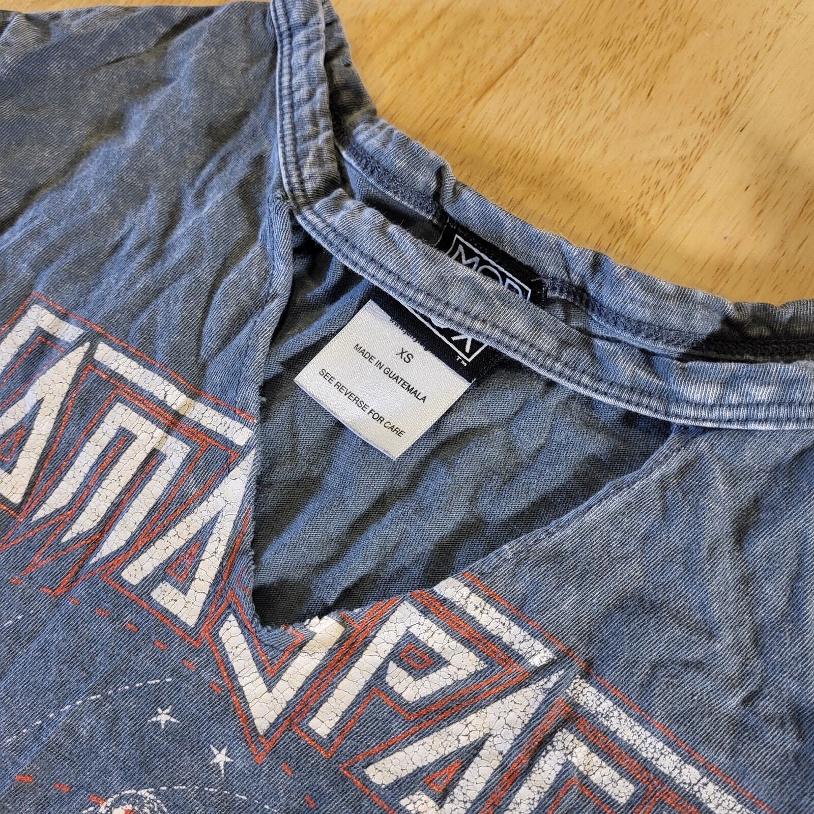 Modern Lux Namaspace Yoga Meditation Distressed xs T-shirt Gray