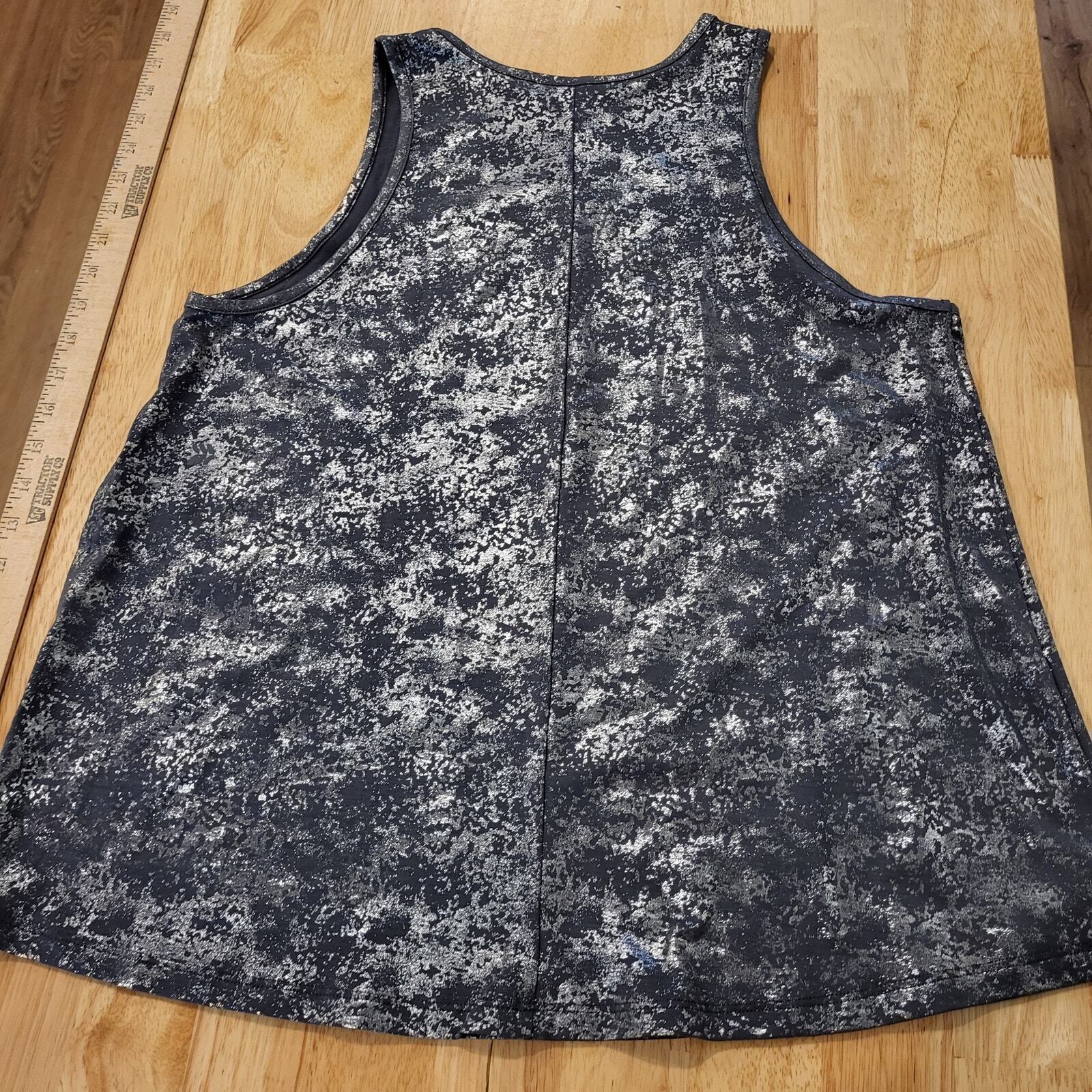Gunmetal Gray Silver Metallic Knit All In Motion Tank Medium