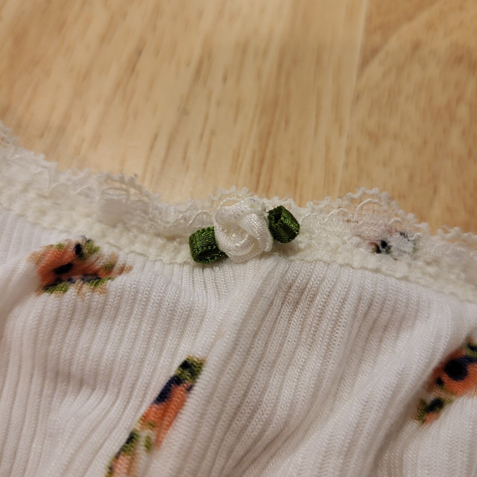 Aerie Soft Ribbed Knit Floral White Shorts Elastic Waist Medium