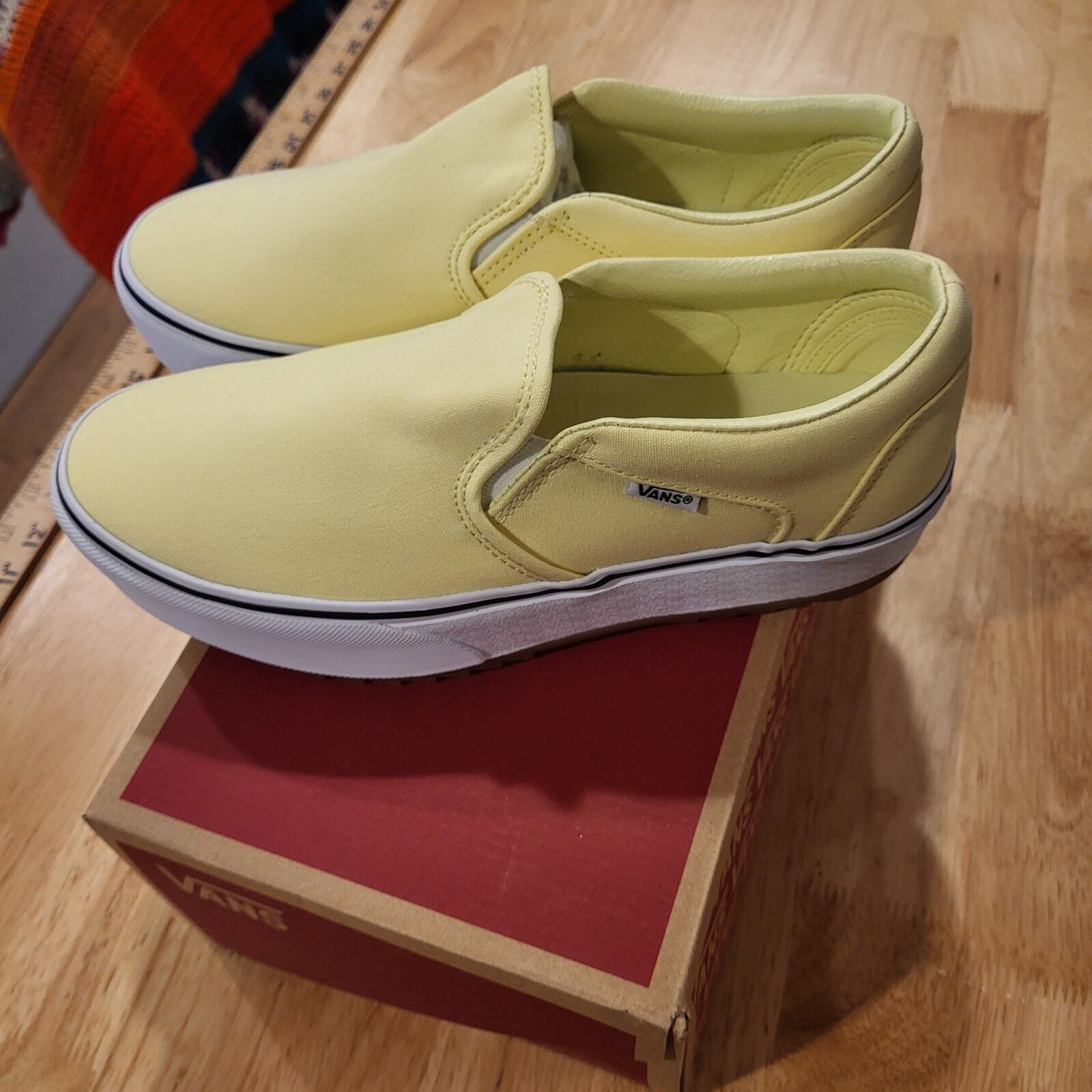  New With Tag Yellow Vans Asher Platform ST Women's Slip-on Canvas Shoes 9.5