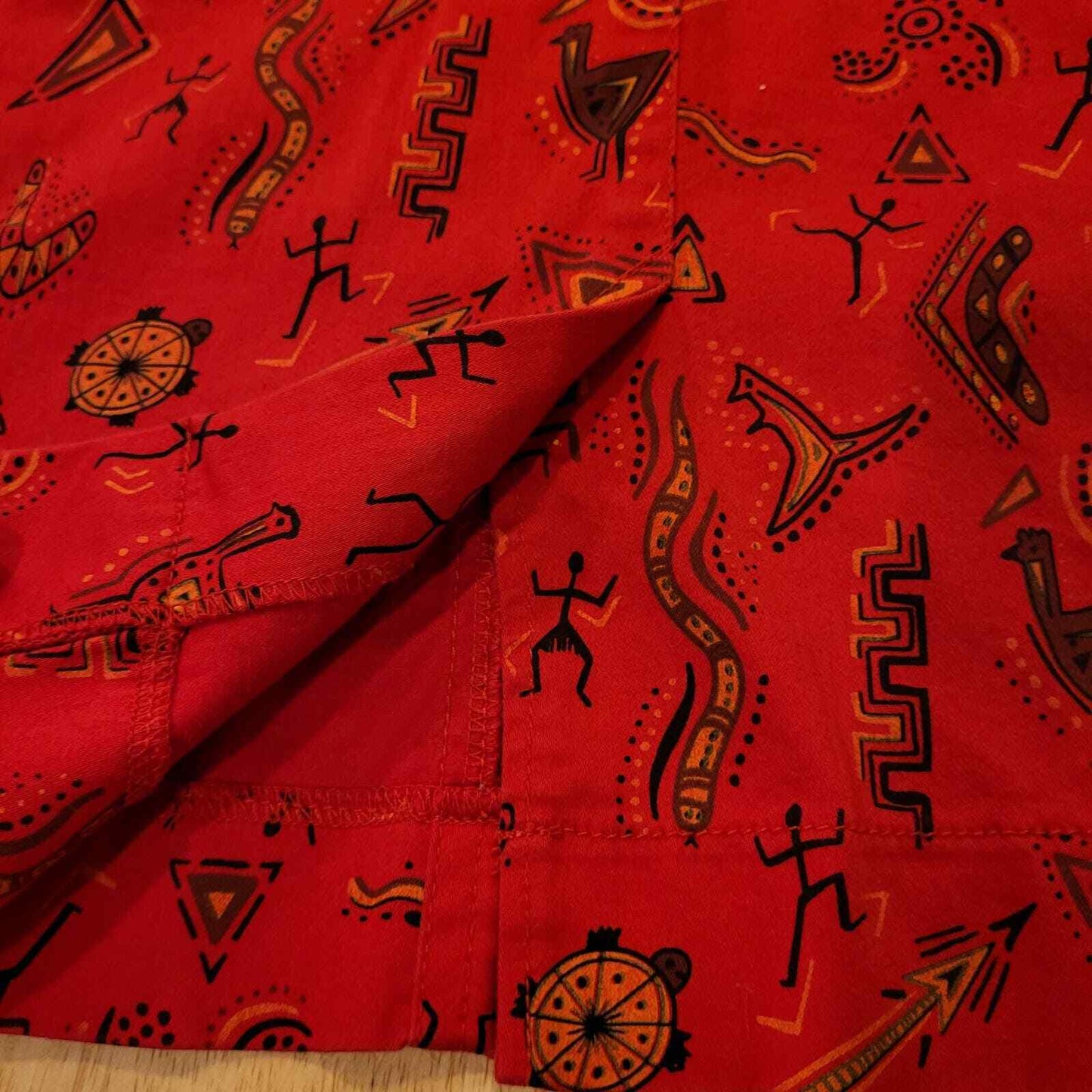 Titania Australian red printed golf skirt pocket size 10