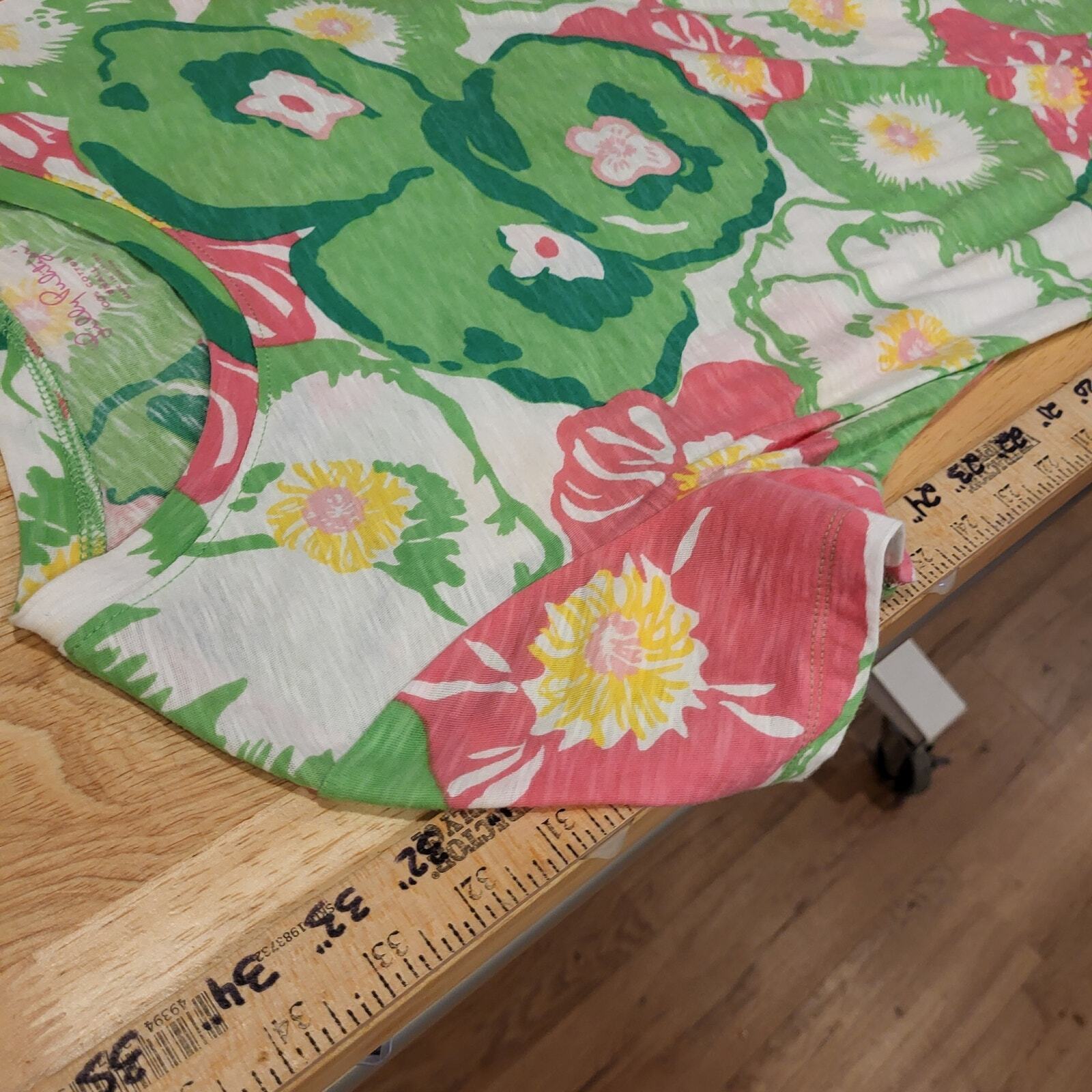 Lilly Pulitzer Floral Pink & Green T-shirt Dress Small Jersey 18" P2P