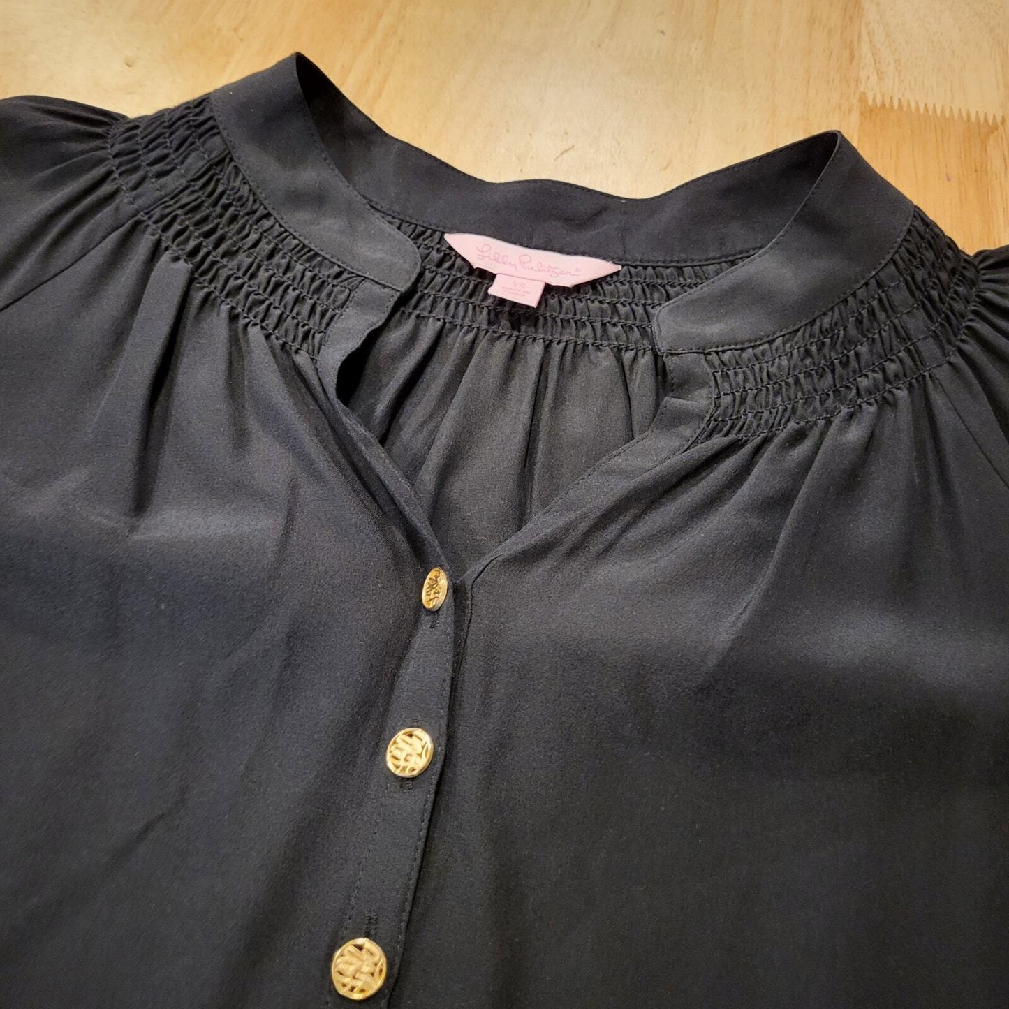 Lilly Pulitzer Black Blouse Gold Buttons Balloon Sleeve XS Neckline Detail
