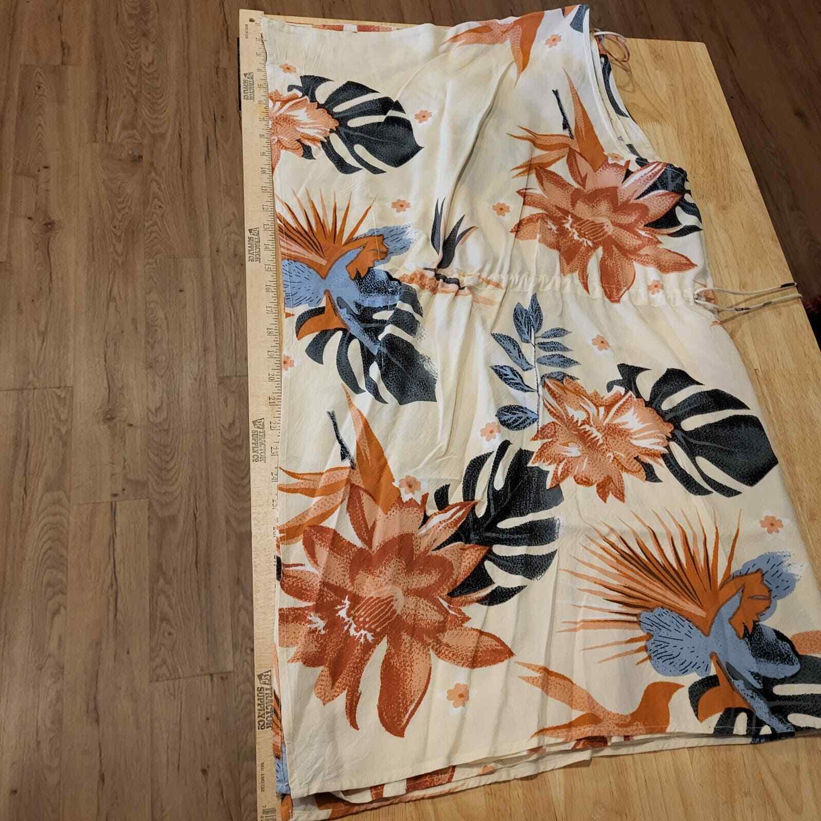 Flowey oversized fit Women's Botanical Blouse VNECK tie