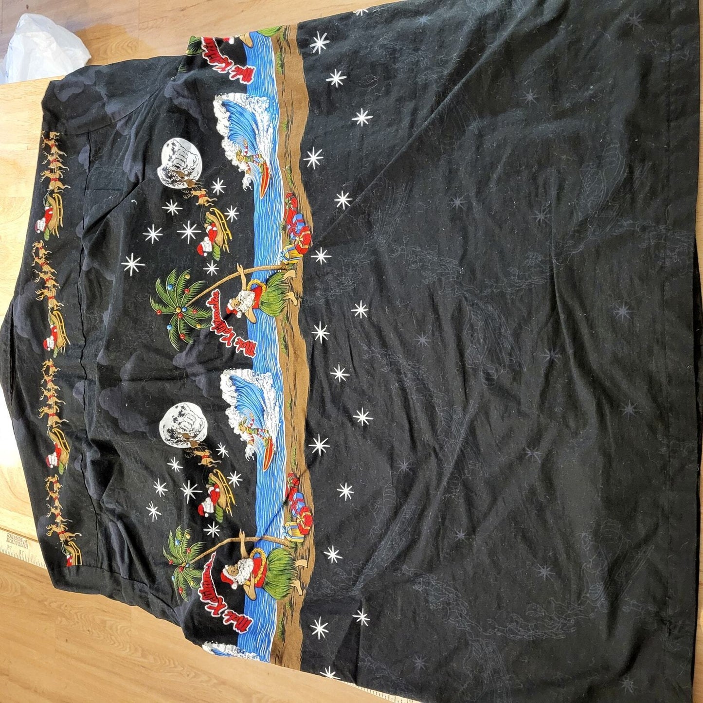 Pacific Legend Made in Hawaii Usa Christmas Santa Short Sleeve Button Down