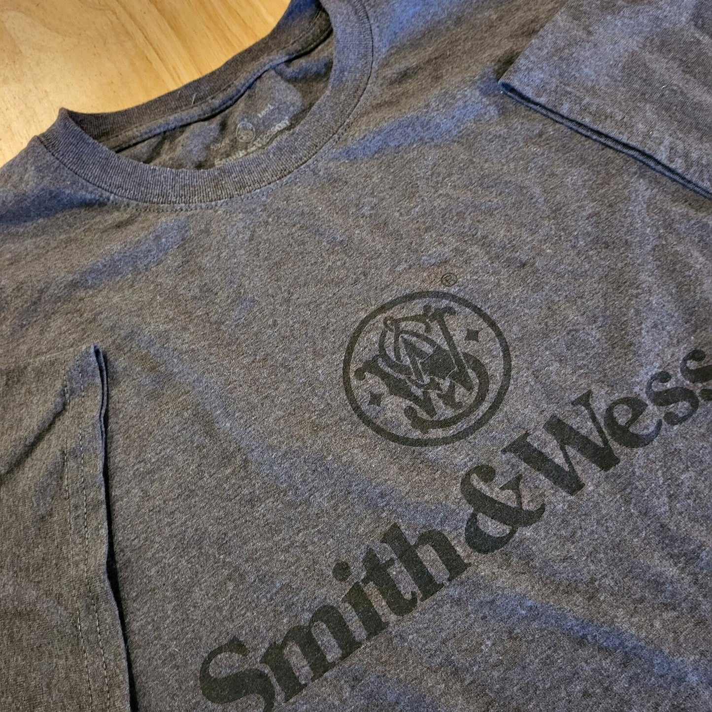 Smith & Wesson XXL Gray Tshirt Jersey Knit Logo Gun 