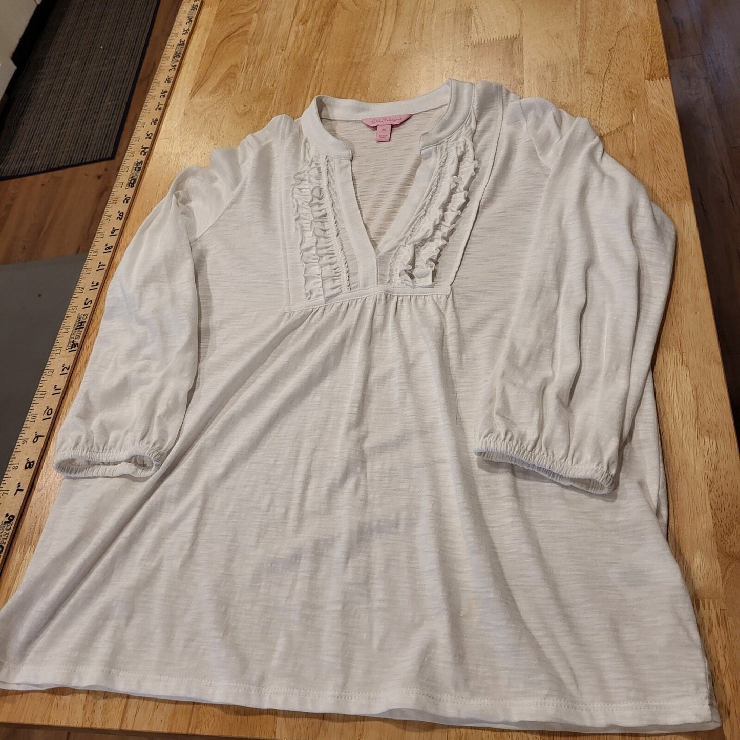 Lilly Pulitzer 3/4 Sleeve Ruffle Collar White Jersey Top XS 19" P2P