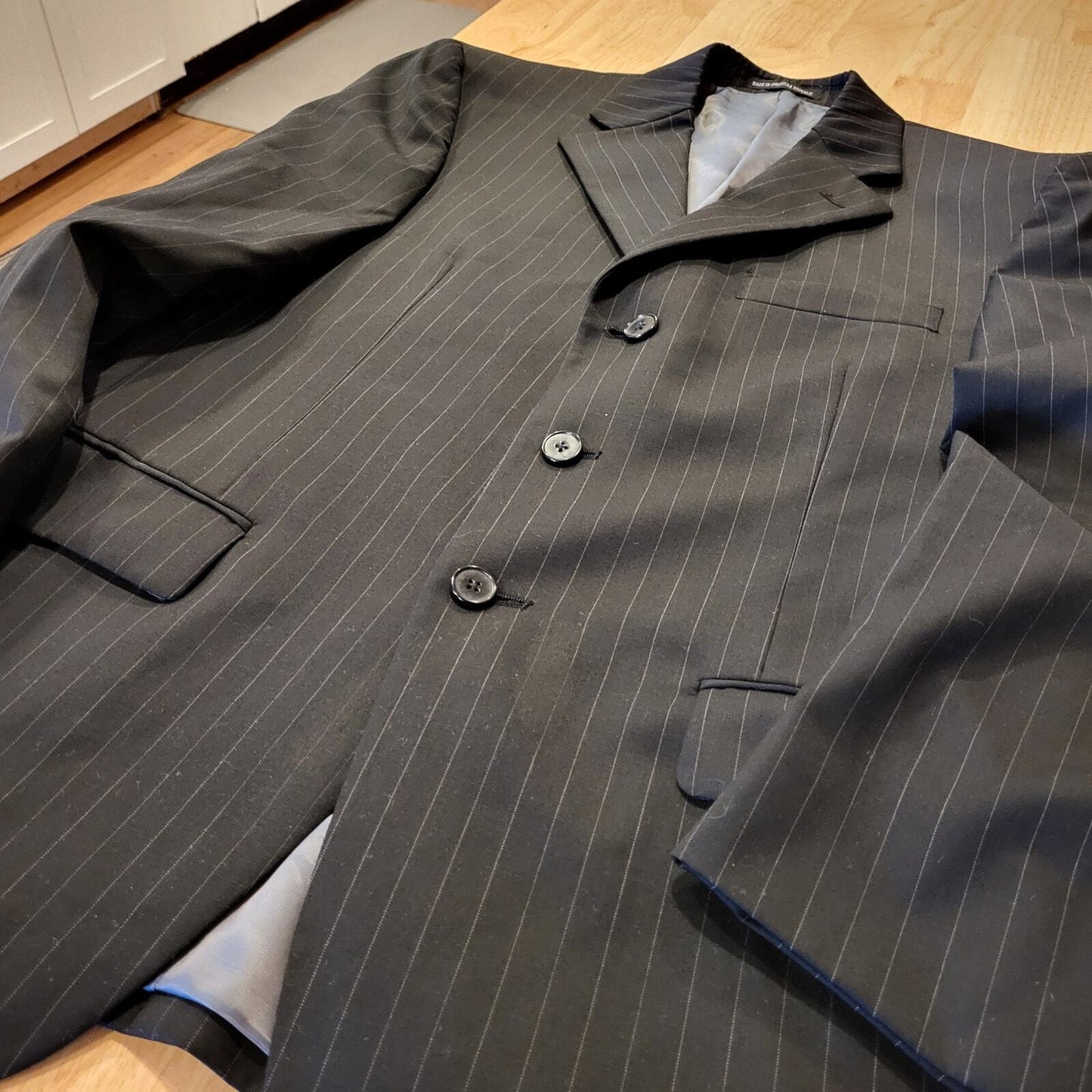 Andrew Fezza Fusion Men's Suit Coat & Pants 34" Waist 20" P2P Pinstripe pleated