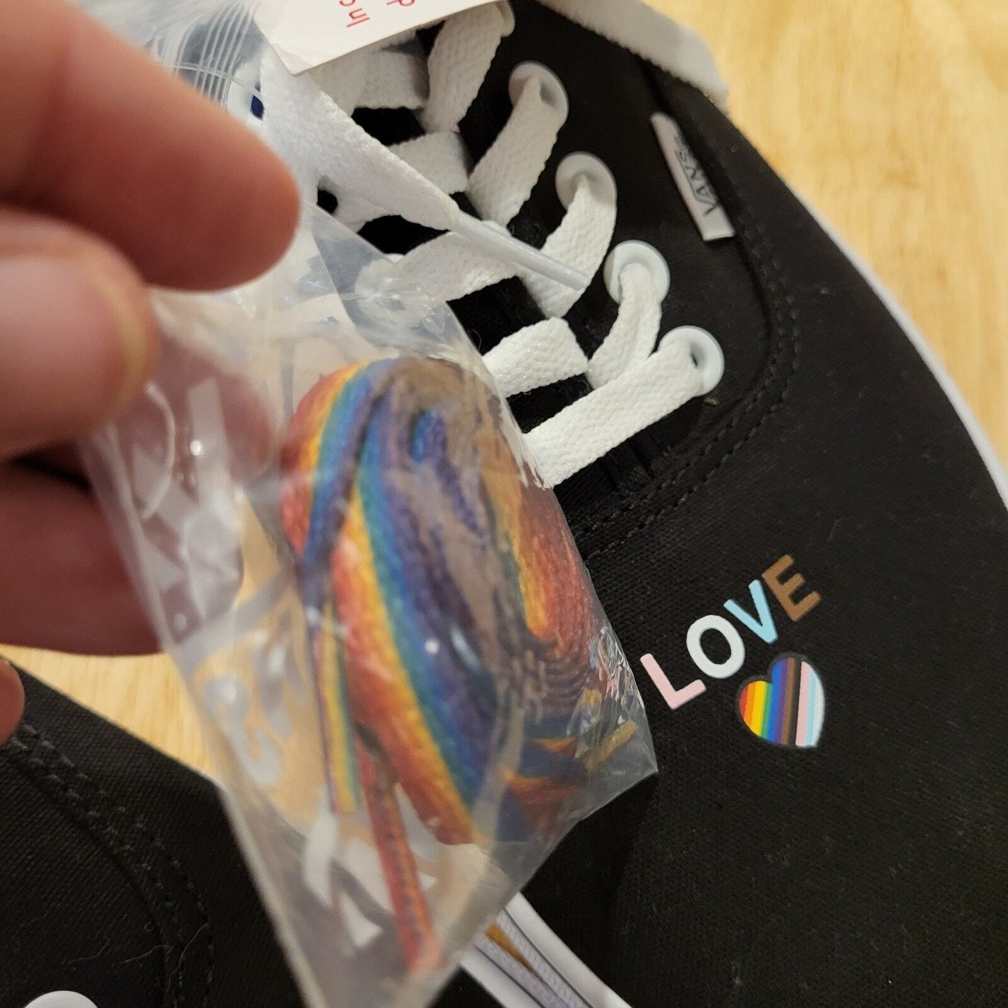 (NEW) Vans Pride Collection Love is Love Shoes Men 12