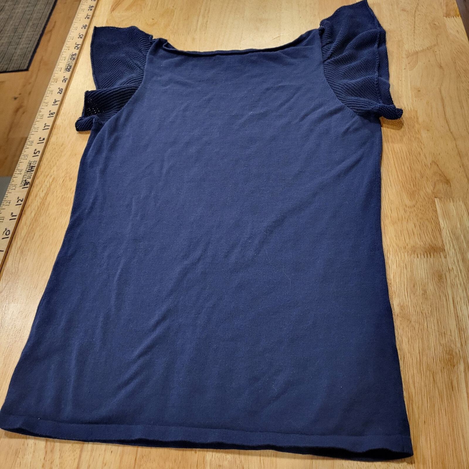 Lilly Pulitzer Jersey Ruffle Sleeve T-shirt 100% Cotton XS (see photo for stain)