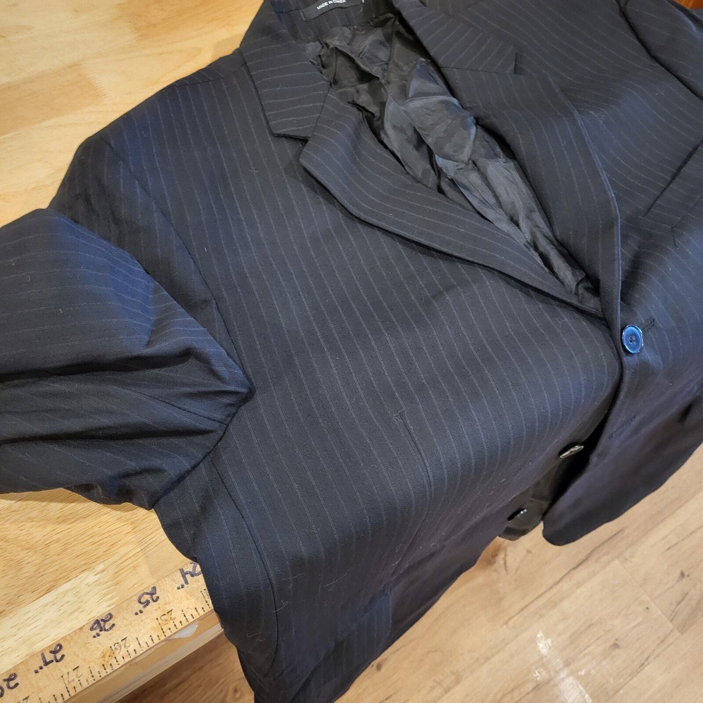 DKNY Black Pinstripe 100% Wool Suit jacket 32" Long 25" P2P