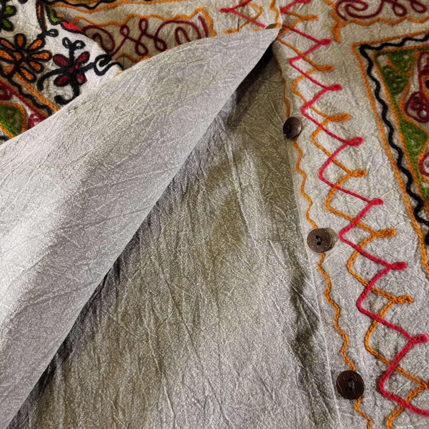 100% Cotton Made in India Hand Embroidered pockets a buttons 22" P2P 27" Long