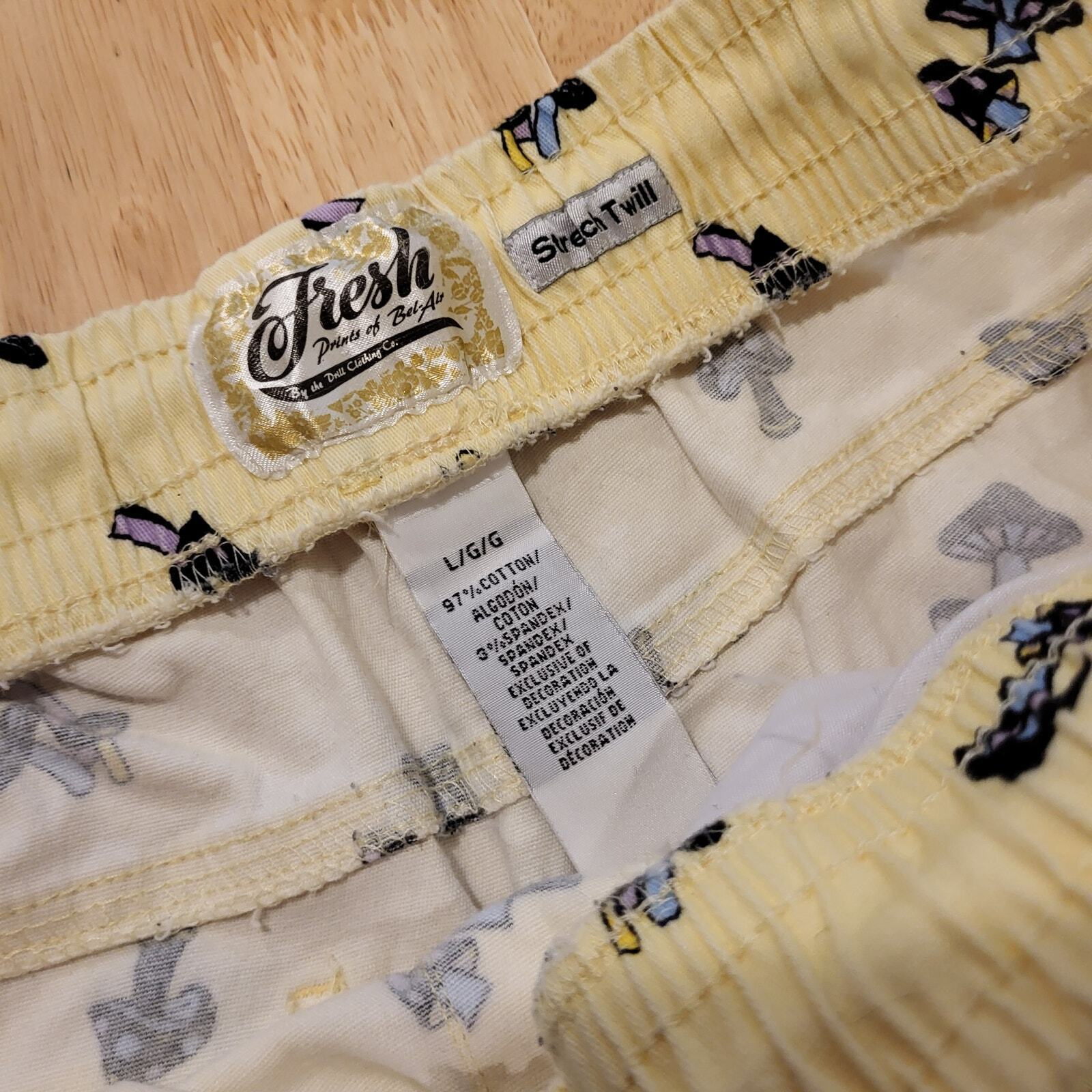 Yellow Cotton Mushroom Shorts 30" Elastic Waist Pockets Drawstring 16" Length