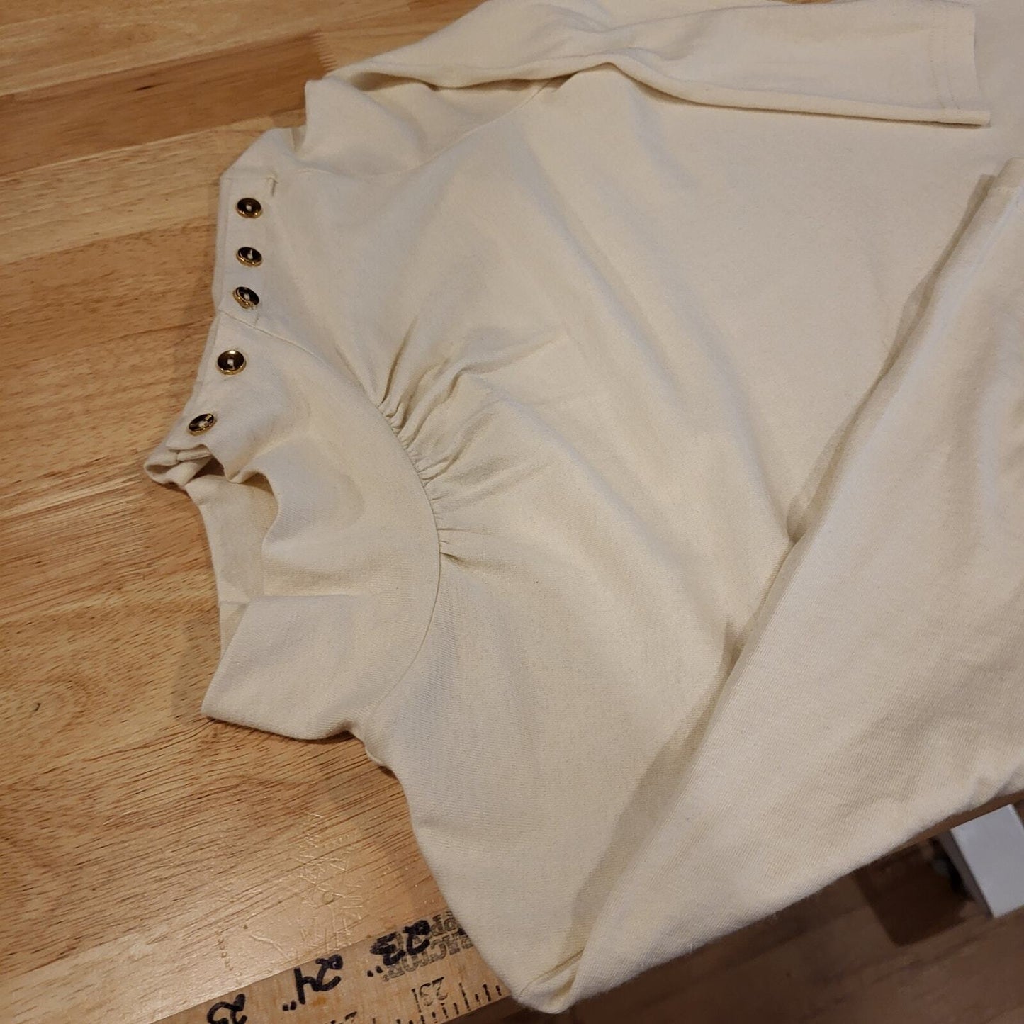 Lilly Pulitzer Cream Knit Mock Turtle Neck Gold Button XS 17" P2P