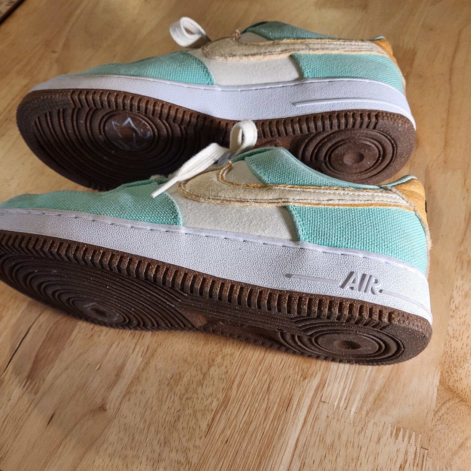 Nike Air Force 1 '07 LX Green Glow/Coconut Milk Women's Sz 10 Happy Pineapple 