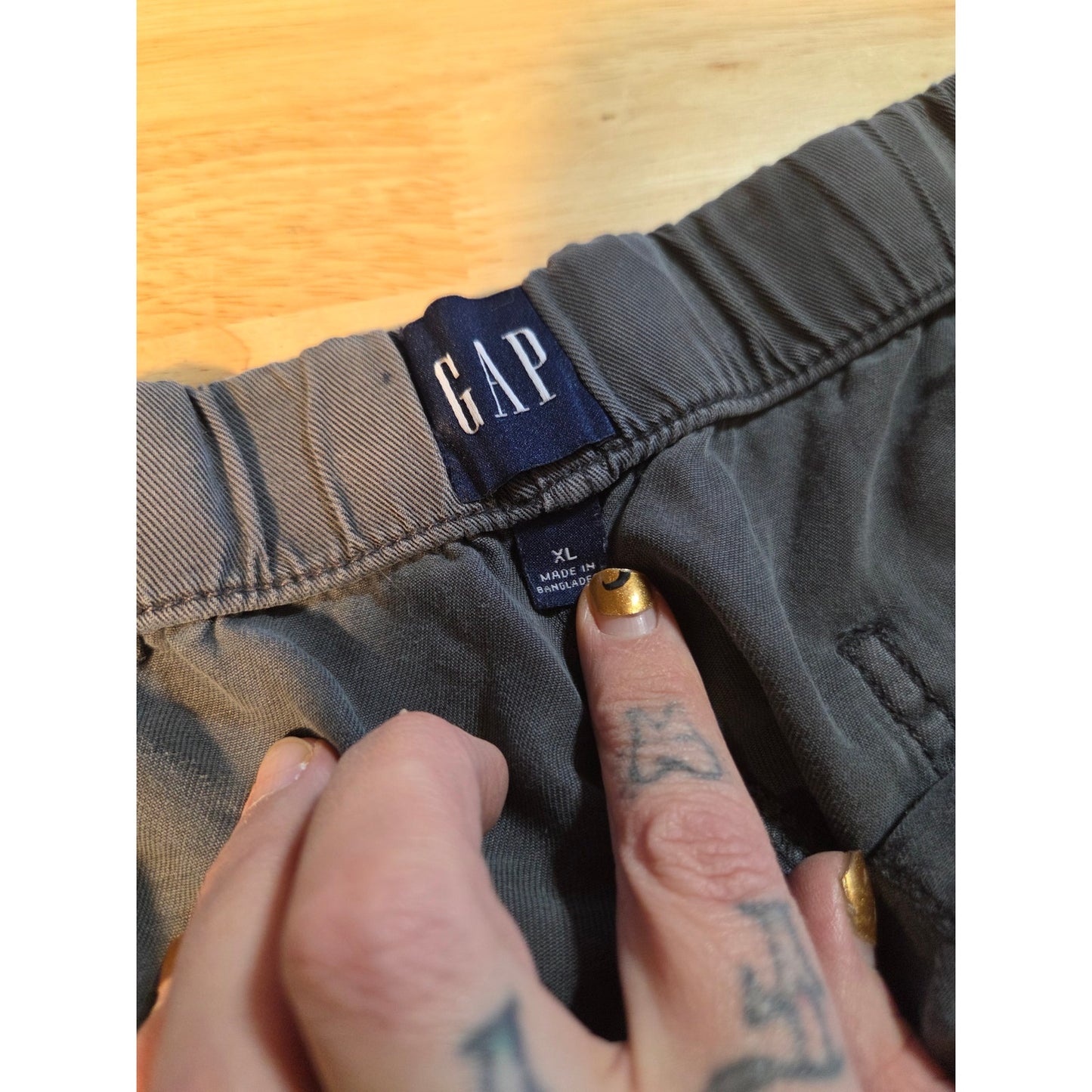 Gap size extra large gray soft flowy elastic waist tie front shorts pockets