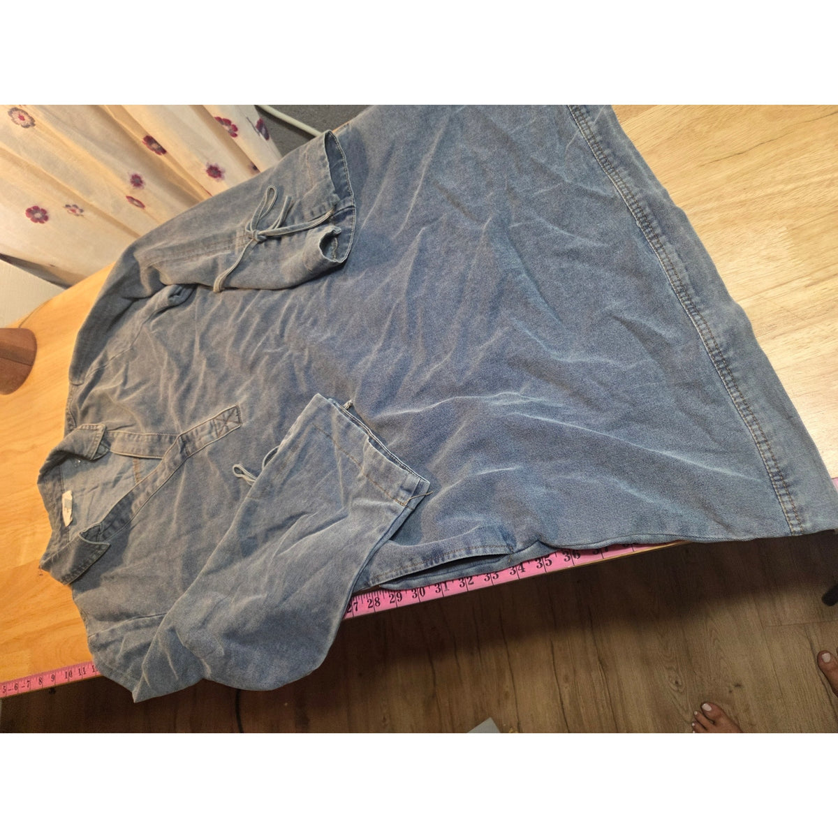ENTRO SIZE MEDIUM CHAMBRAY BLOUSE Dress