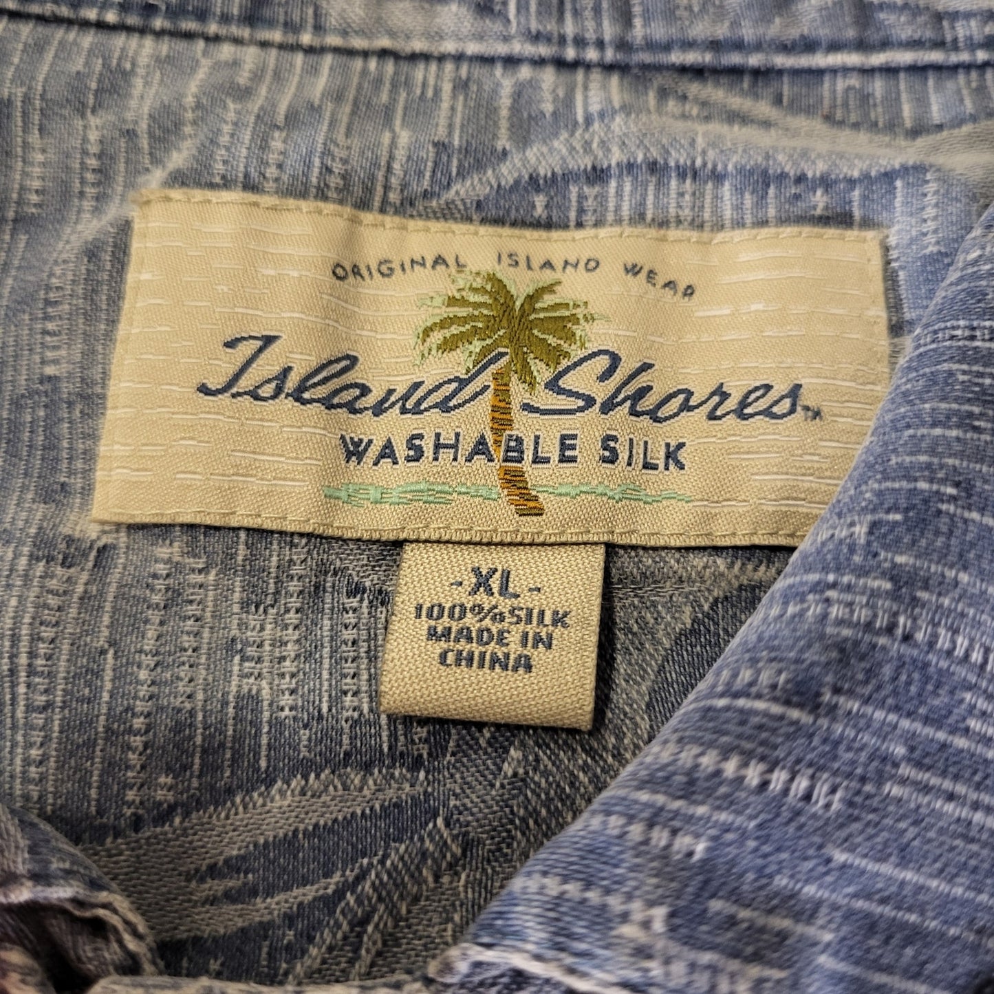 Island Shores Washable Silk Blue Men's Button Down Short Sleeve Coconut Buttons