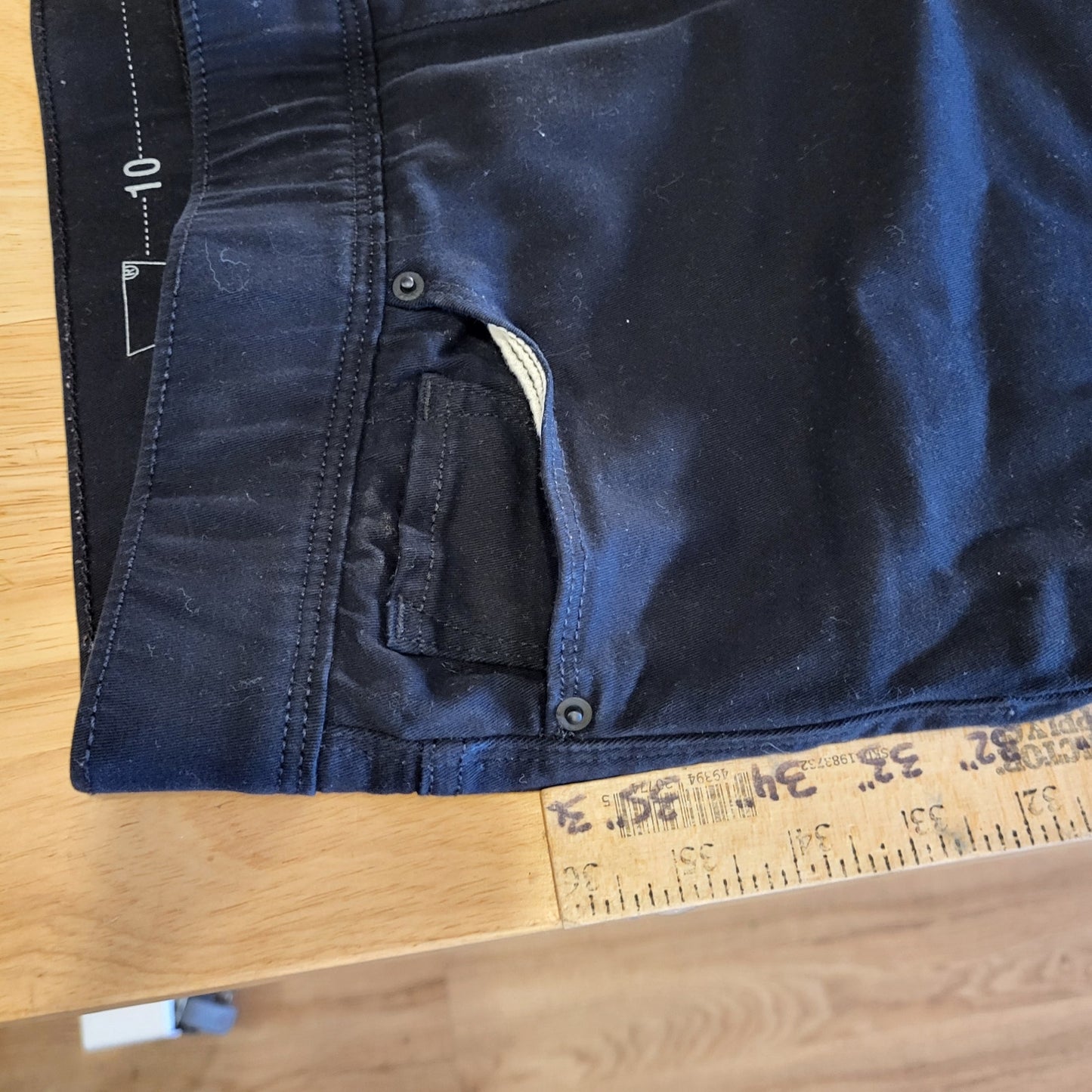 Levi's Black Jeggings Size 10 29" Inseam 32" Waist 13" Rise