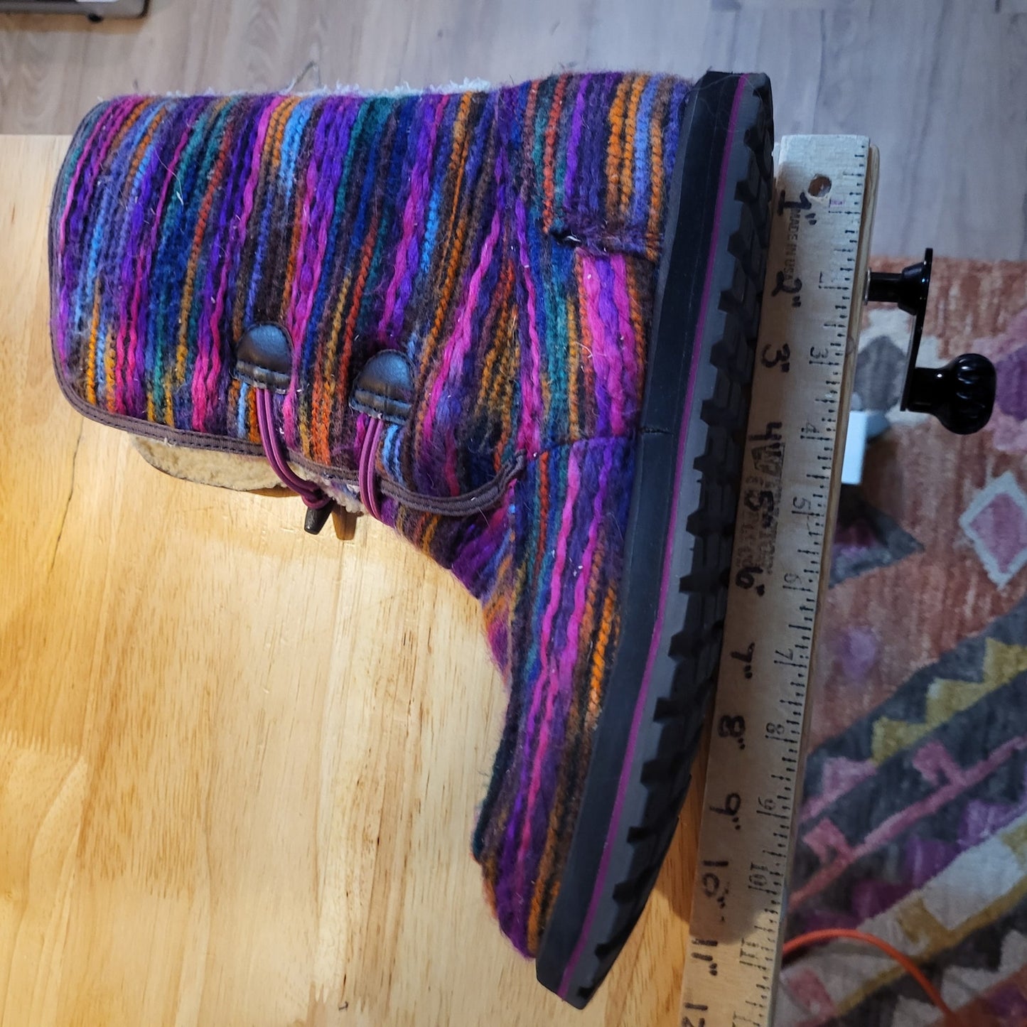 Sanuk Horizon Colorful Yarn Mid-Height Faux Shearling Boots Yoga Mat Sole 9