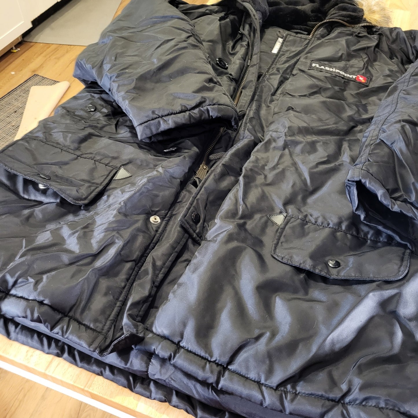 Extreme cold weather parka type N-3B Large Black Faux Fur Hood Pockets Zip Snap
