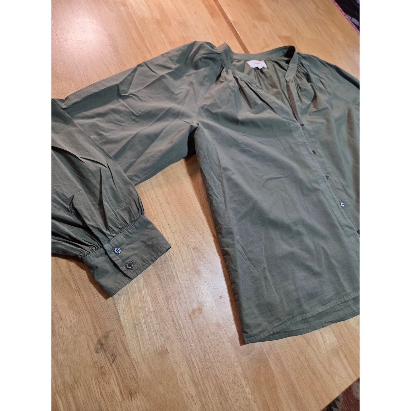 Xirena green army woven long sleeve blouse button front mandarin collar size lg