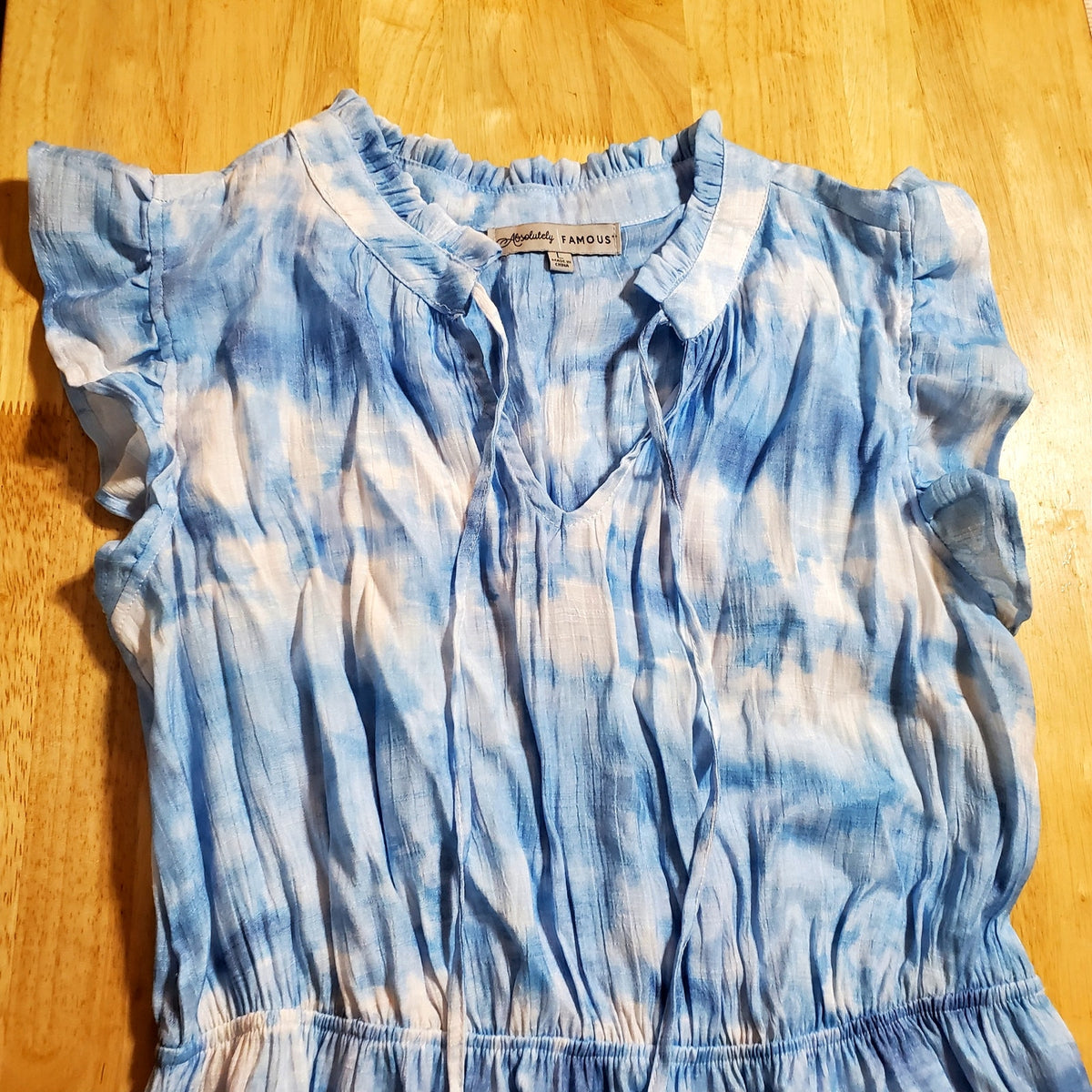 Absolutely Famous sleeveless ruffle sleeve cap blue cloud print elastic gather L