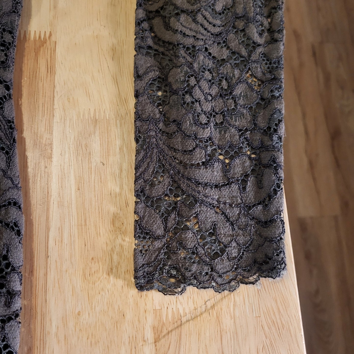 Cato Green Long Sleeve Lace Pencil Dress Back Slit Size 8