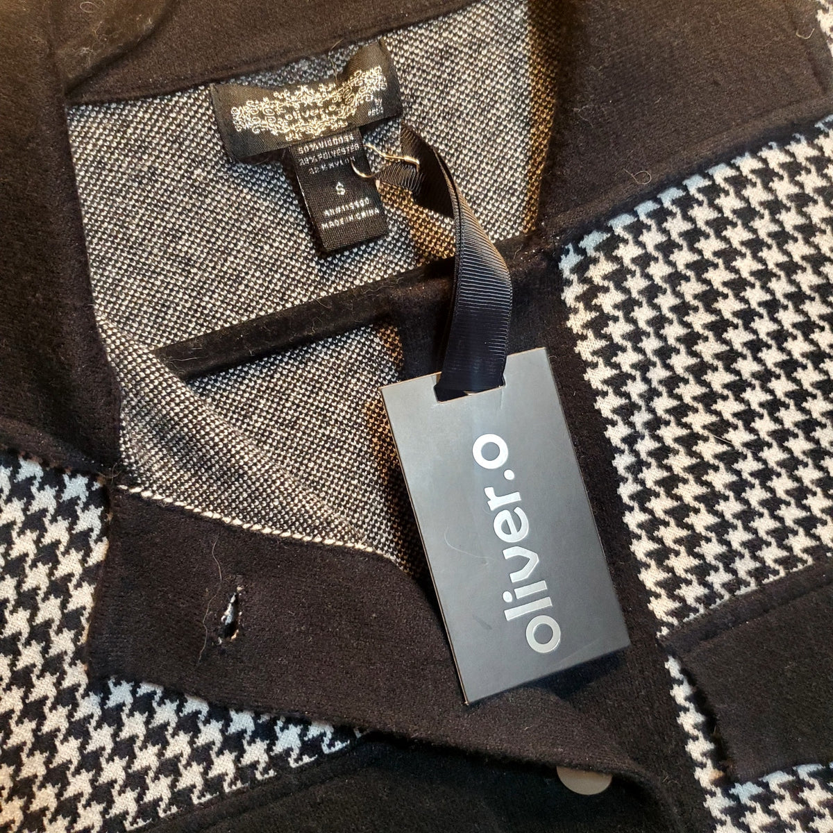 NWT Oliver.O Viscose Blend Houndstooth Collared Snap Button Front Sweater SM