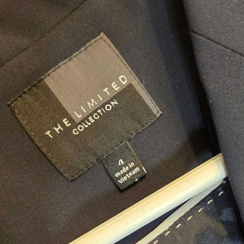 The Limited collection navy blue blazer size 4 fully lined women's fitted
