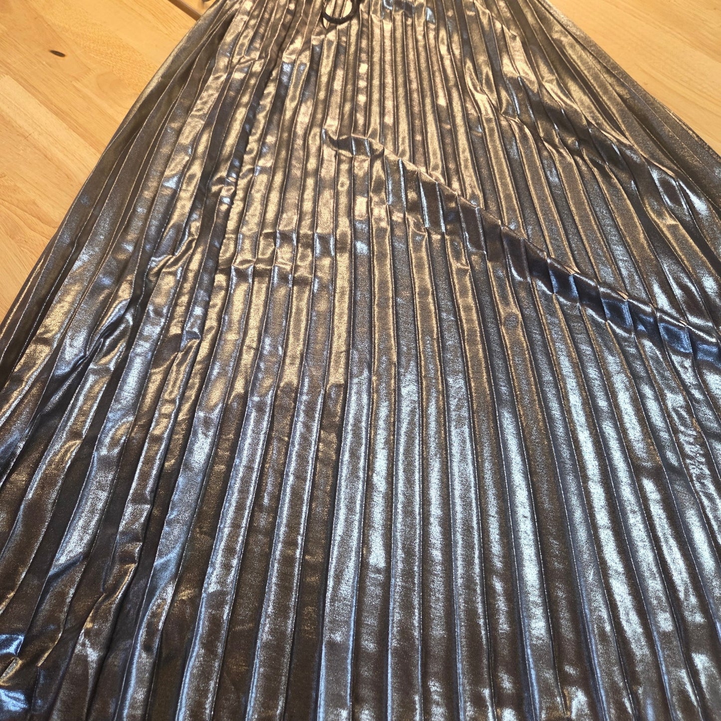Nwt Ted Baker silver metallic pleated sleeveless midi dress belted a line size 5