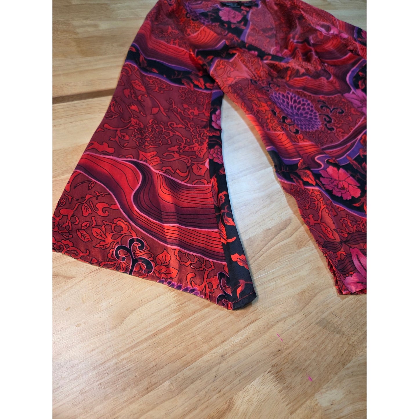 New York City design company 100% silk floral prints long Bell sleeve