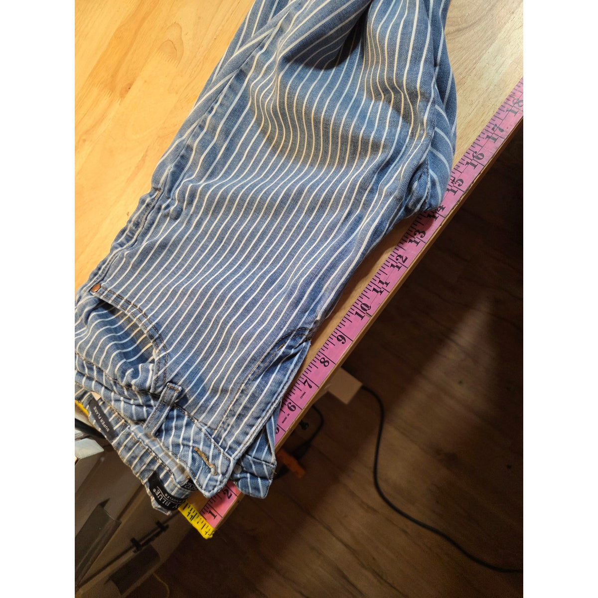 Judy Blue 15/30 Light Wash Bell Bottom Jeans Pinstripe Thin Soft Worn
