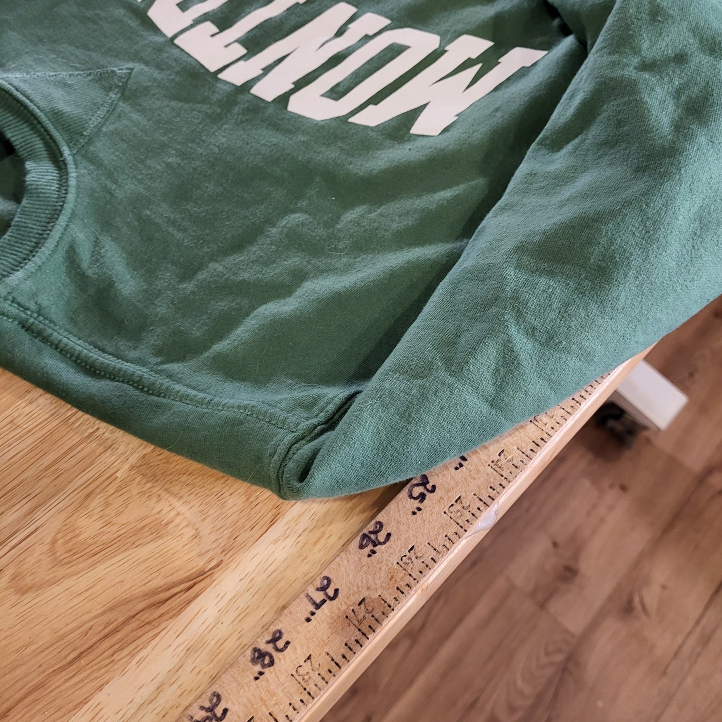 Montreat Christian College Green Sweatshirt Large 23" Pit to Pit 26" Long