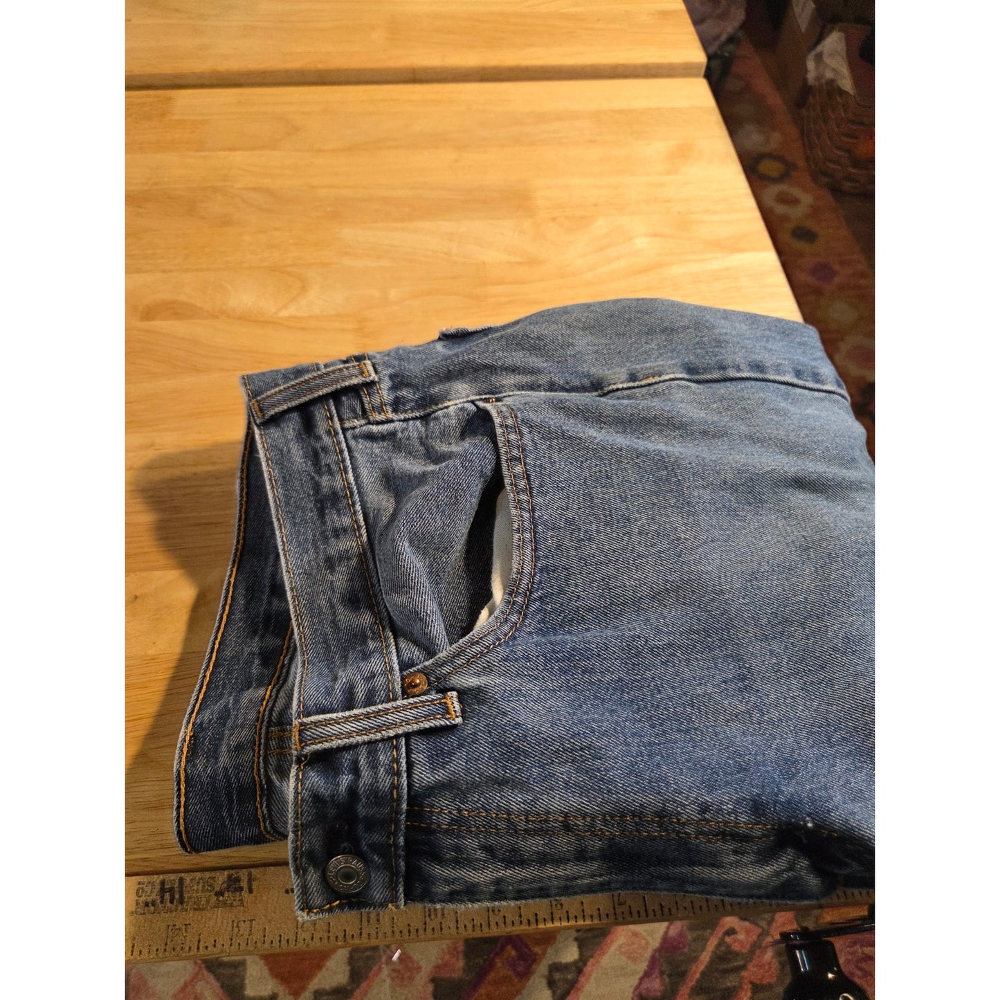 Levi's 505 36 x 29 Medium Wash Denim Classic Jeans