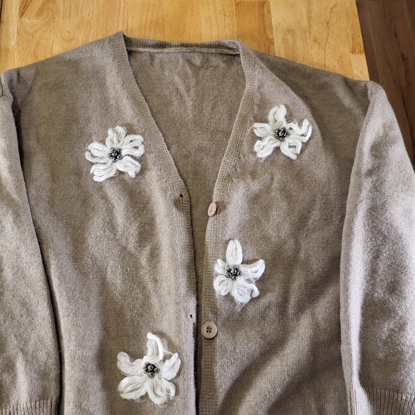 Yesmi Beige Cardigan Button Floral Embroidered Embellishment Knit 23" P2P