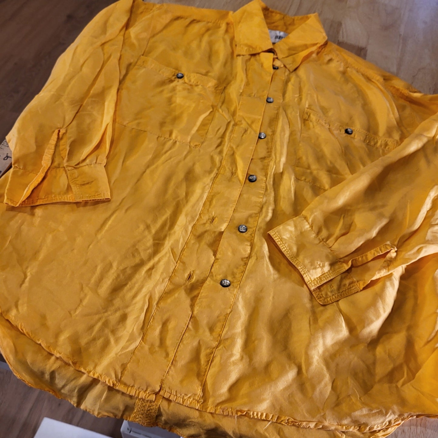 Vintage Louise Paris Mustard Yellow 100% Silk Collared Button Down Small