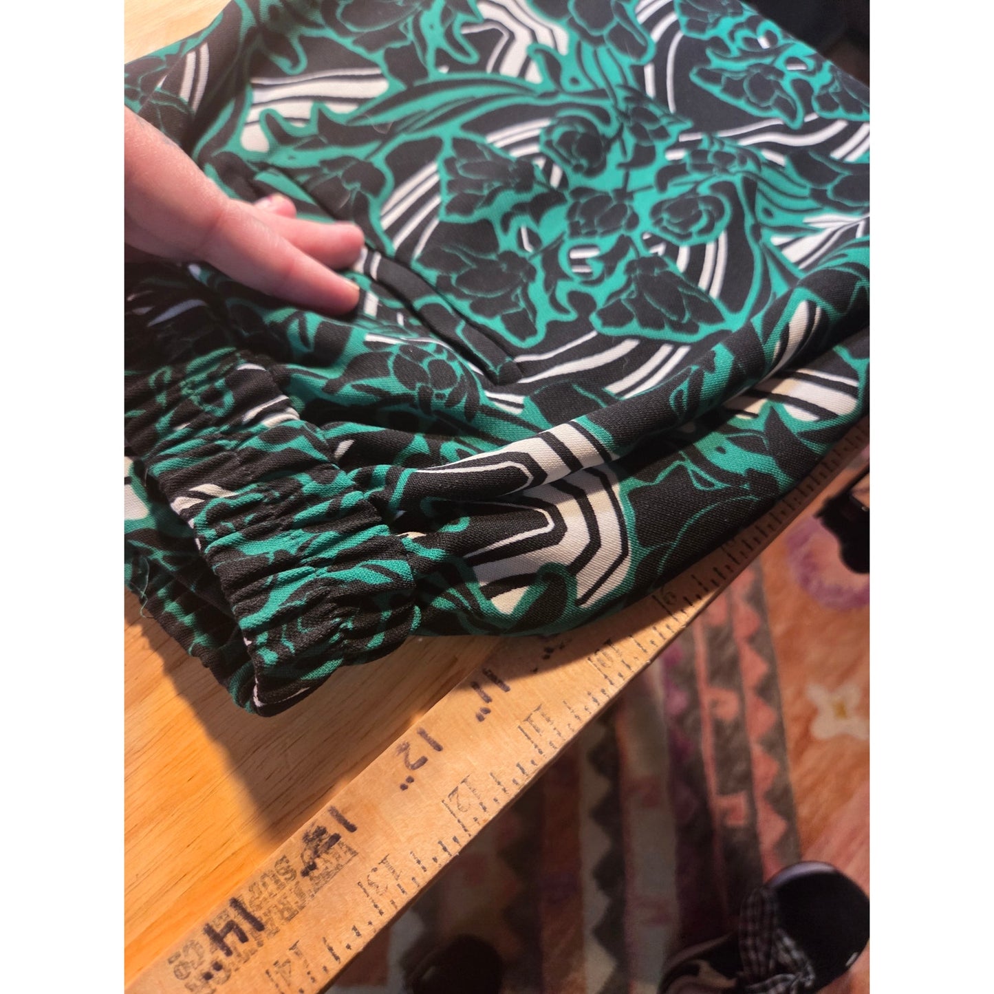 J. Crew Green Black White Abstract Tuxedo Pants Side Piping Size 6 Polyester