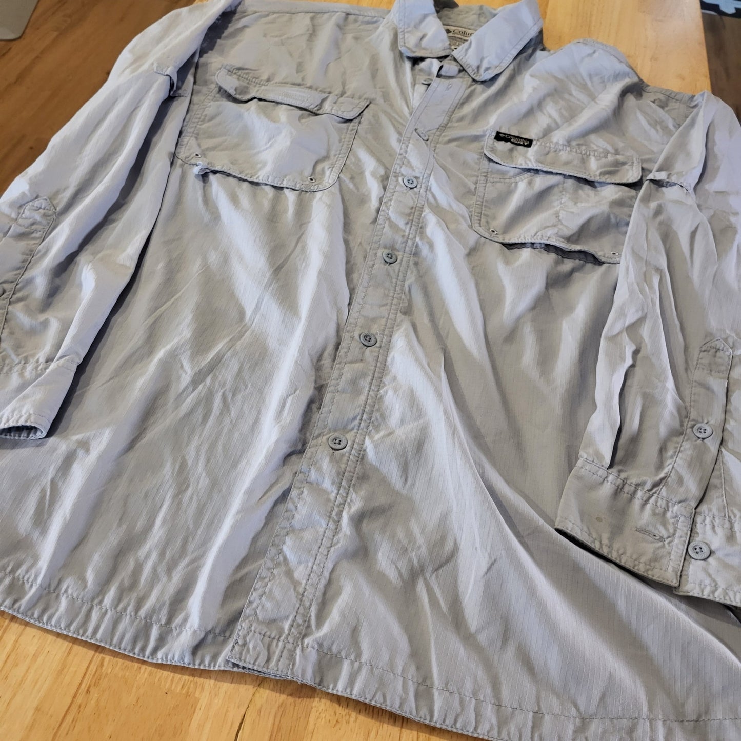 Columbia Blue Long Sleeve GRT Nylon XL Collared Button Down