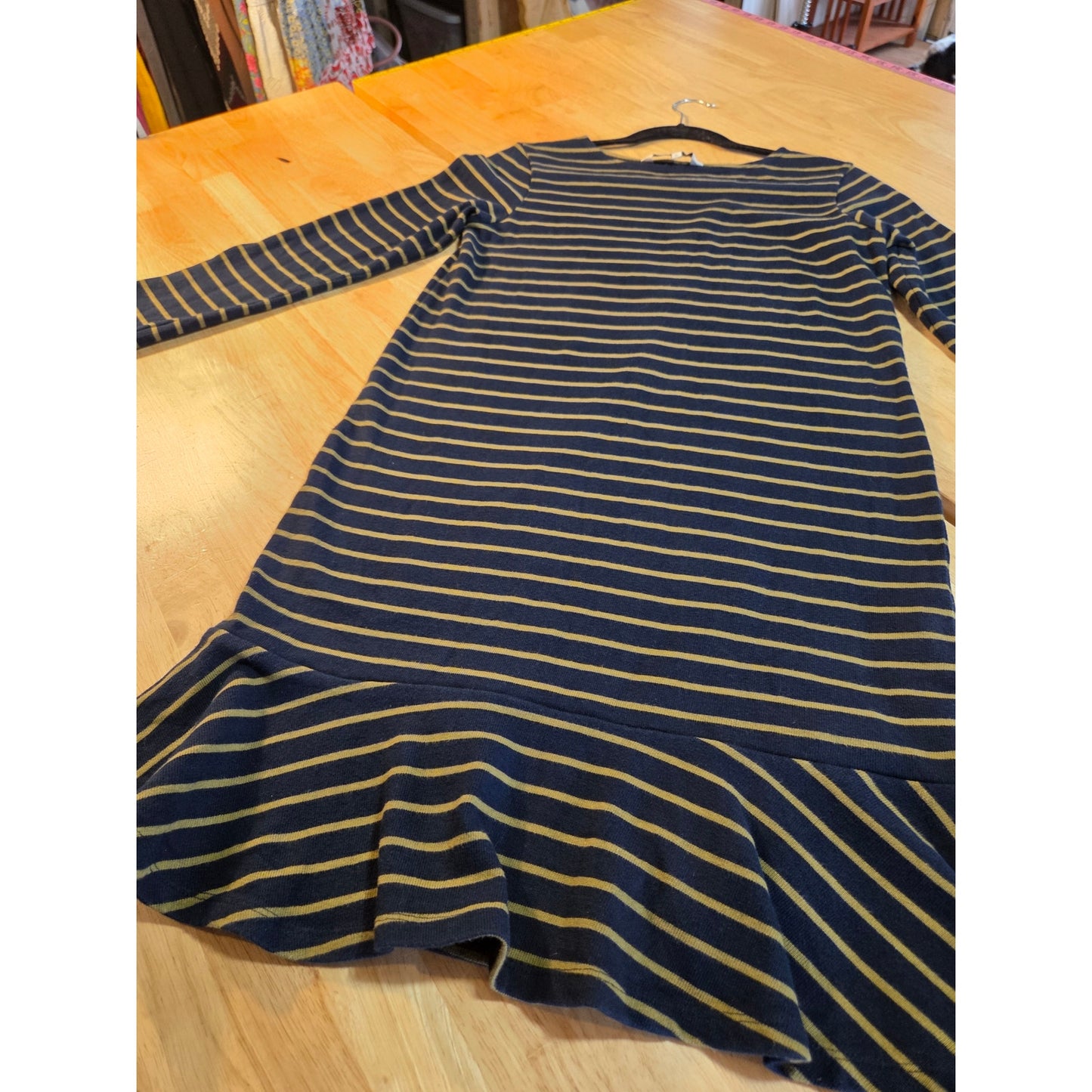Paper tree organic cotton 10 jersey knit long sleeve navy blue stripe ruffle hem