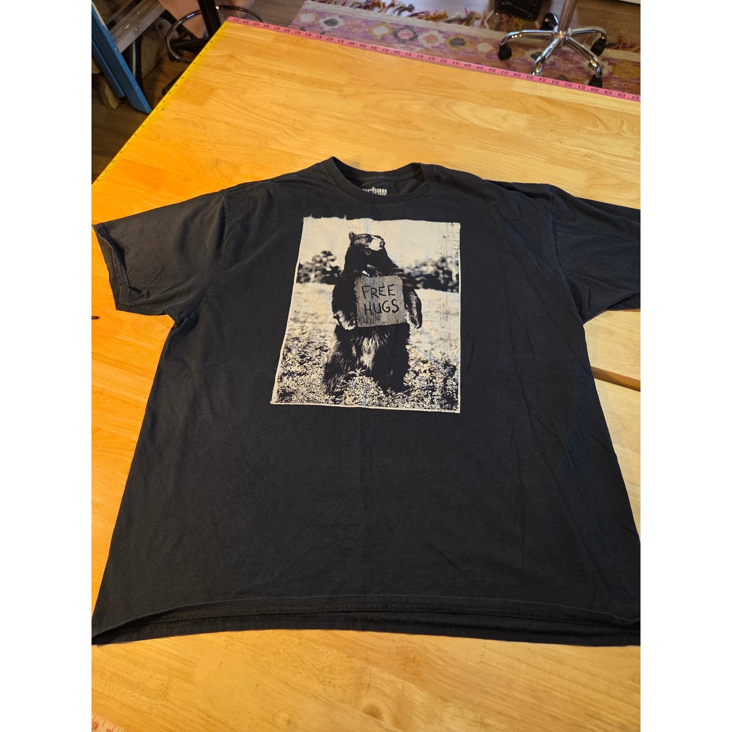 Urban pipeline double XL 100% cotton black bear hug graphic tee