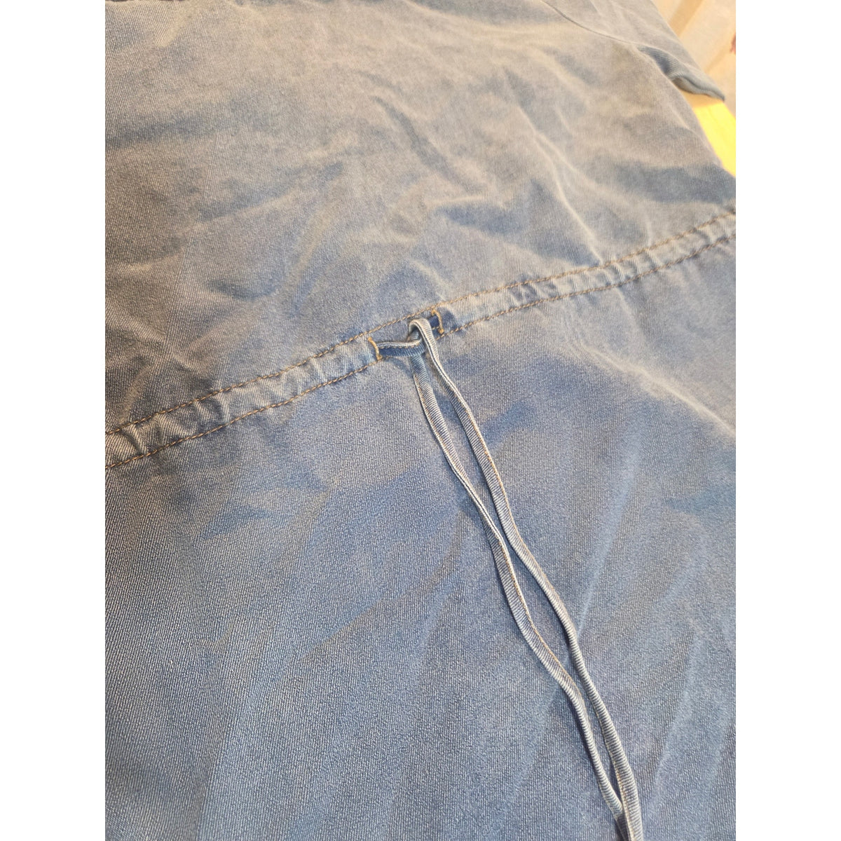 ENTRO SIZE MEDIUM CHAMBRAY BLOUSE Dress