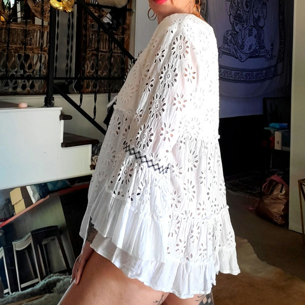 Fashion Fuse White Eyeletted Cotton Tiered Bell Sleeve Dress Blue Trim Large