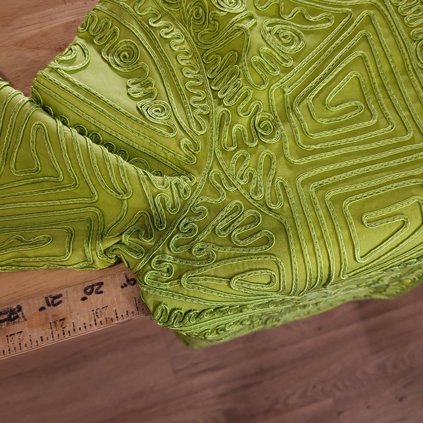 Joni B. Vintage Green Piped Button Front Long Sleeve Embellished 19" P2P