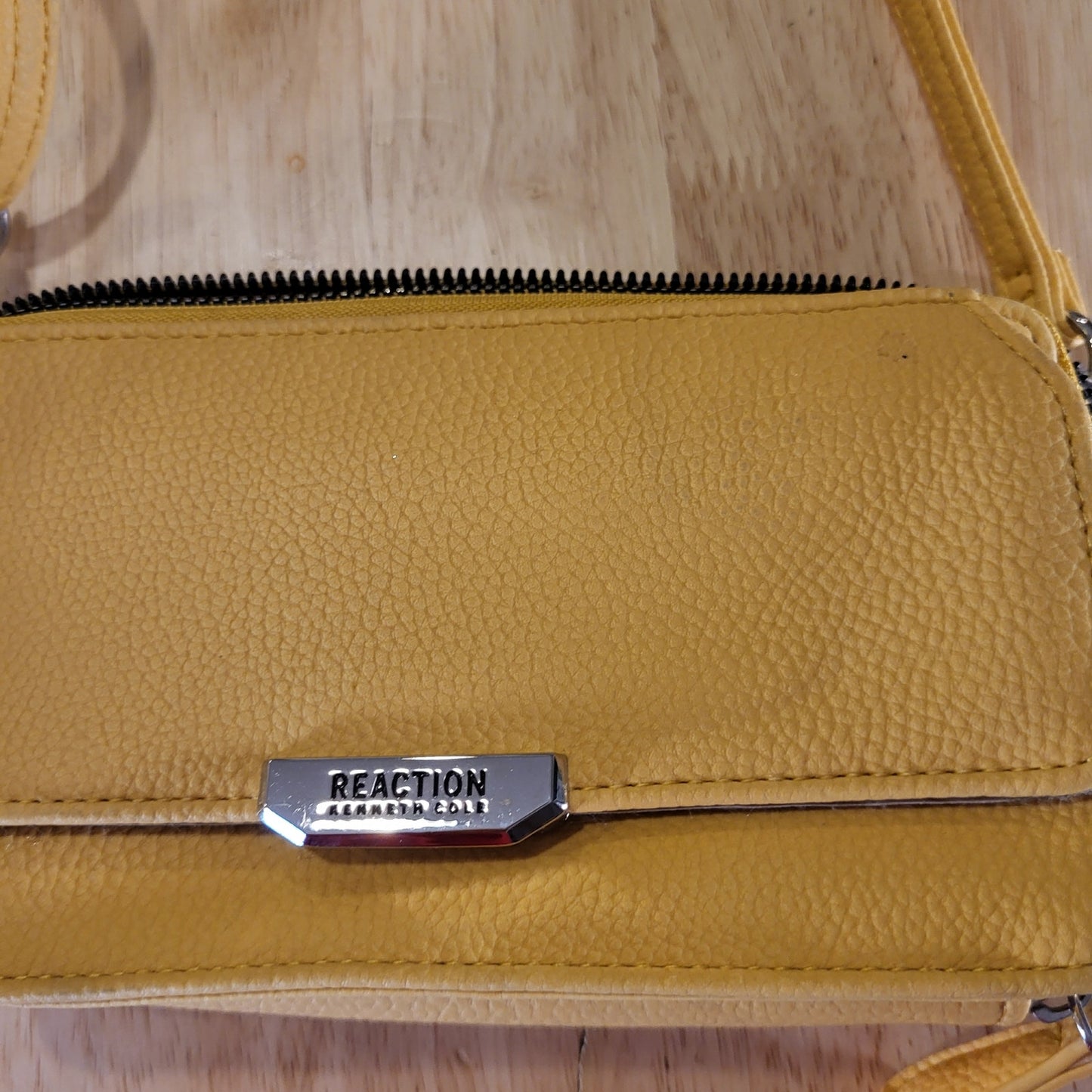 Kenneth Cole Reaction Yellow Pebbled Leather Cross Body 8" X 5" Zip