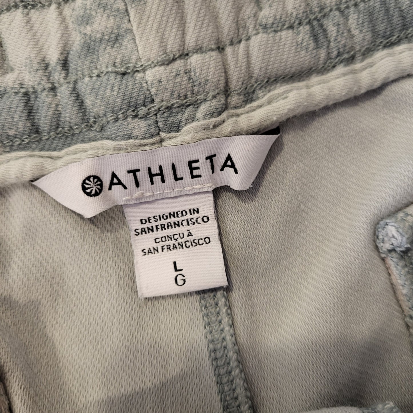 Athleta Blue Cloud Sweat Shorts Elastic Waist Pockets Sz Large 32" Waist